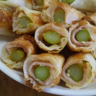 餃子の皮でアスパラガスとハム巻き